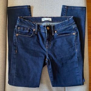 Madewell jeans skinny dark wash size 25, inseam 26”